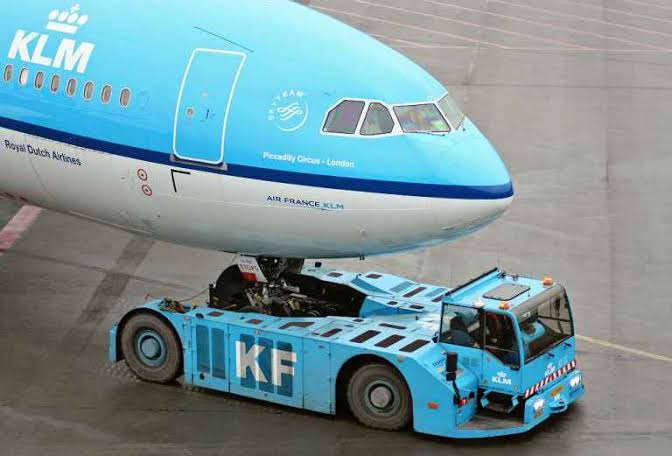Aircraft Tow Tractor